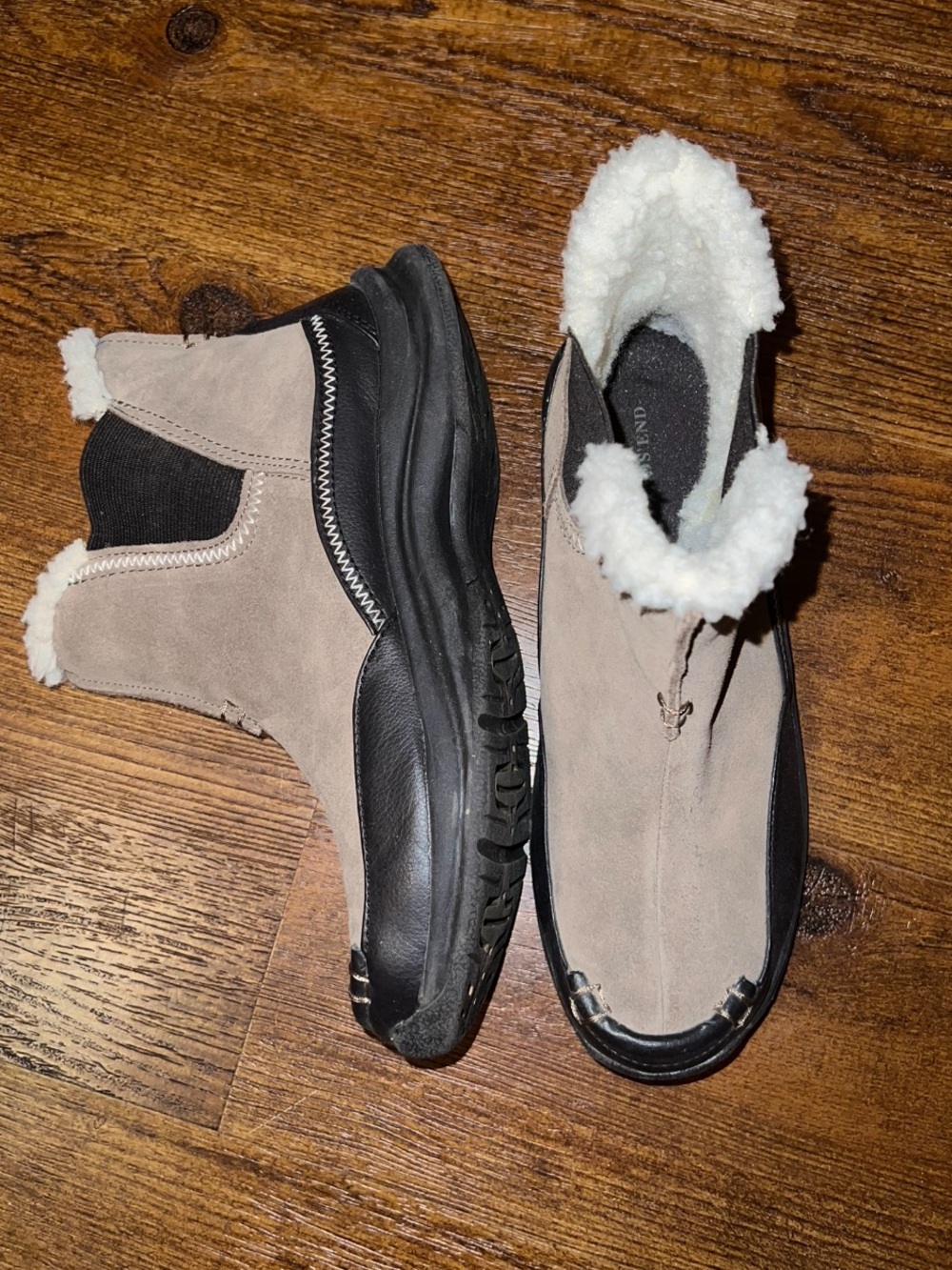 Lands' End Beige Suede Leather Sherpa Fur Lined Pull On Chelsea Boots Size 7.5